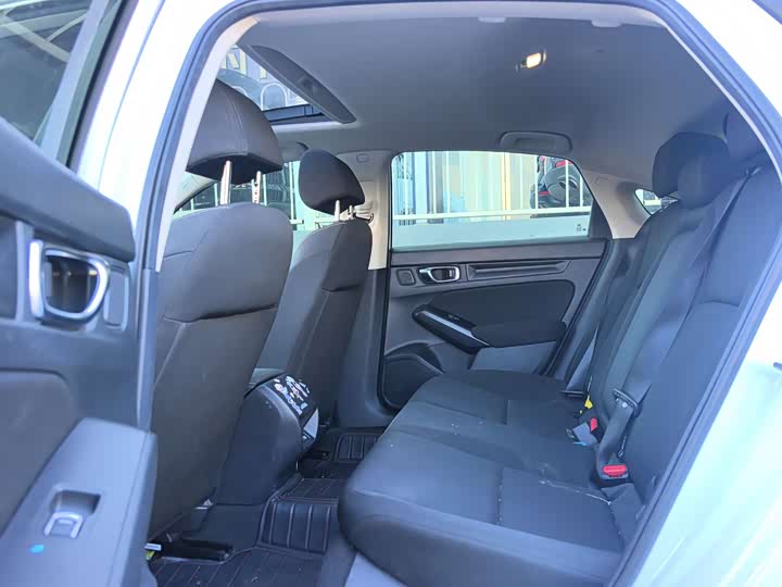 Фото 13 - Honda Civic