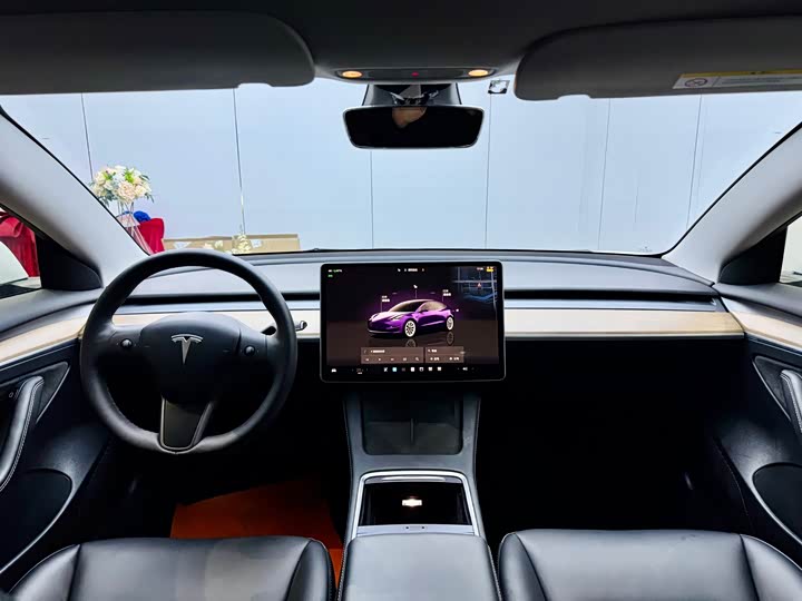 Фото 8 - Tesla Model 3