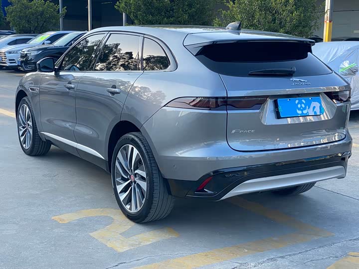 Фото 5 - Jaguar F-Pace