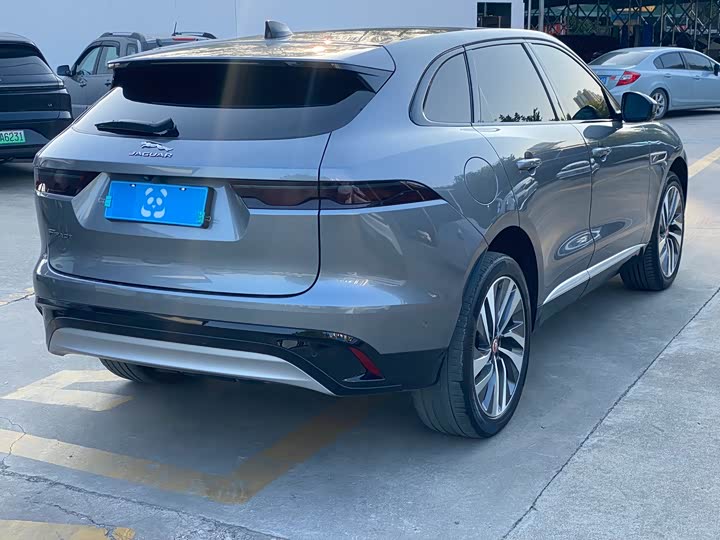 Фото 7 - Jaguar F-Pace