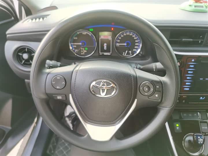 Фото 11 - Toyota Levin Hybrid