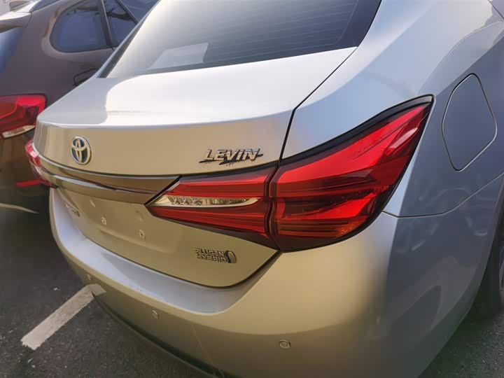 Фото 6 - Toyota Levin Hybrid