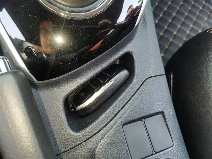 Фото 9 - Toyota Levin Hybrid