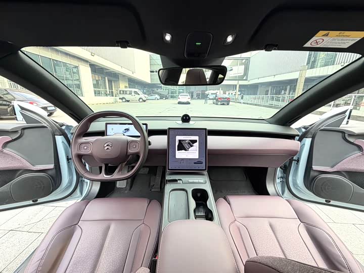 Фото 4 - Nio ET5T