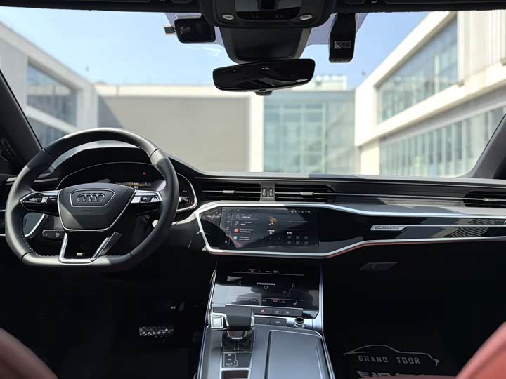 Фото 4 - Audi A7L