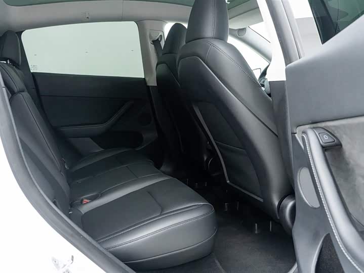 Фото 4 - Tesla Model Y