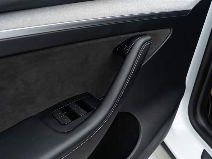 Фото 9 - Tesla Model Y