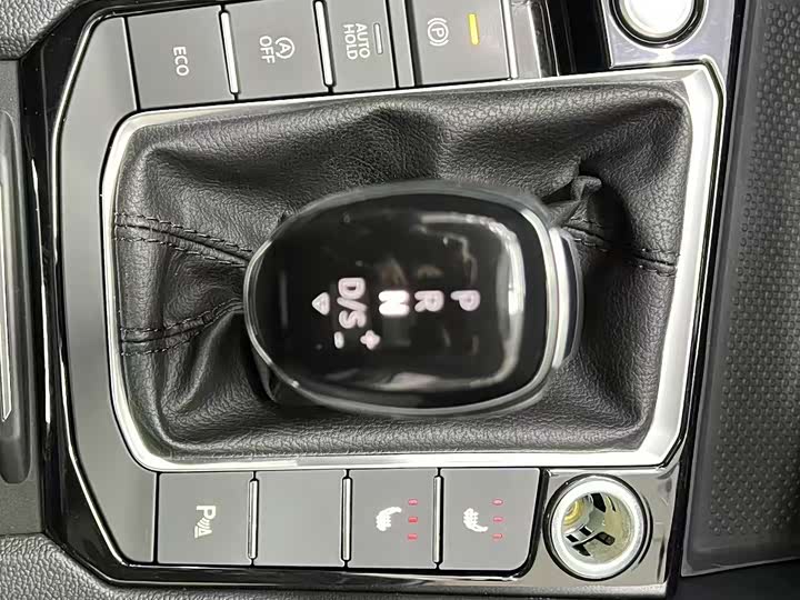 Фото 10 - Volkswagen Sagitar L