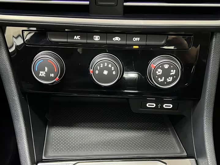 Фото 11 - Volkswagen Sagitar L