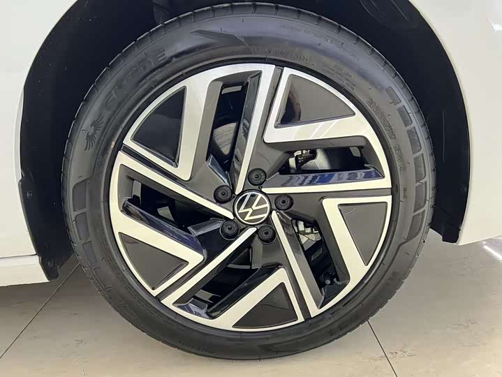 Фото 21 - Volkswagen Sagitar L