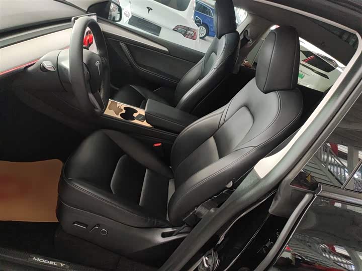 Фото 15 - Tesla Model Y
