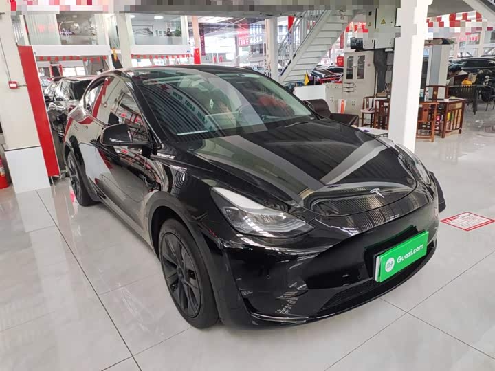 Фото 4 - Tesla Model Y