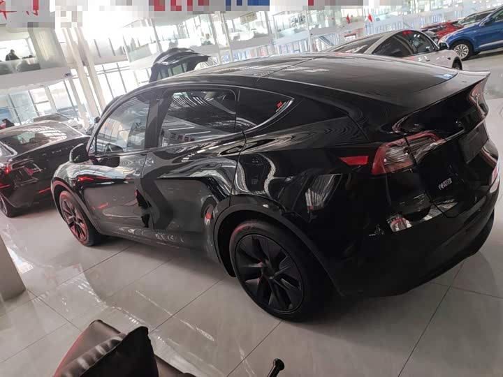 Фото 5 - Tesla Model Y