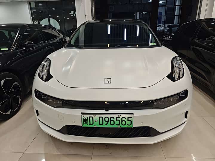 Фото 2 - Zeekr 001