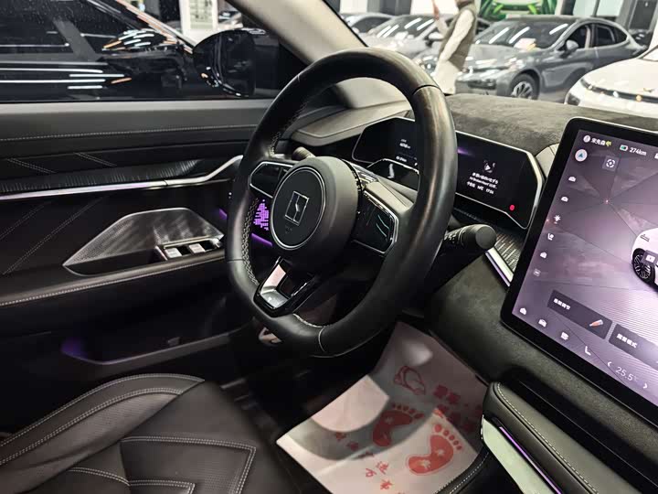 Фото 9 - Zeekr 001