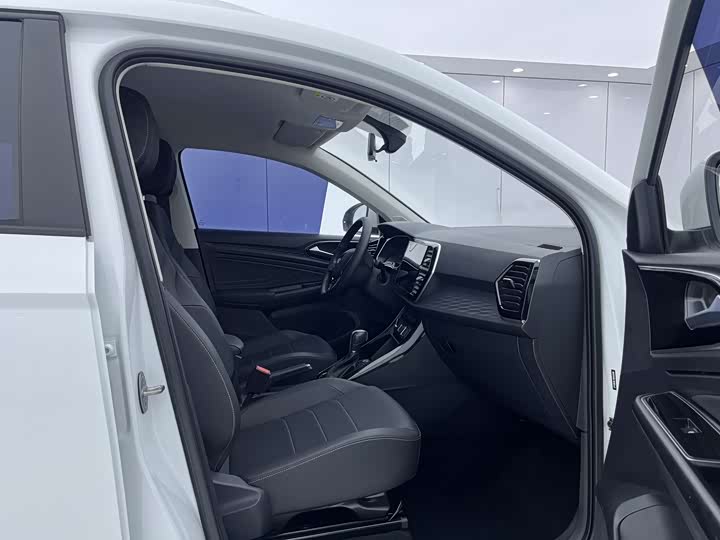 Фото 15 - Jetta VS5