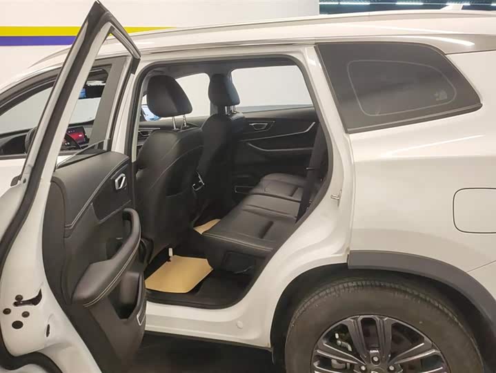 Фото 11 - Chery Tiggo 8