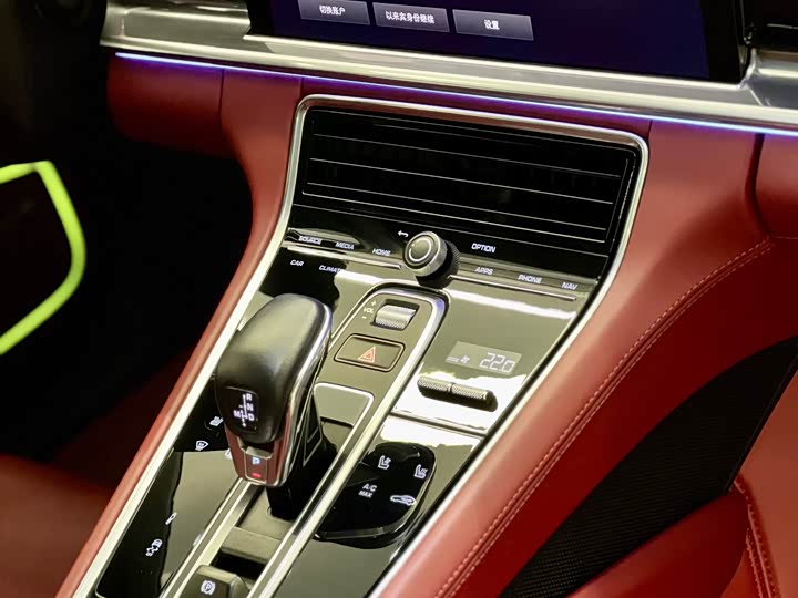 Фото 11 - Porsche Panamera