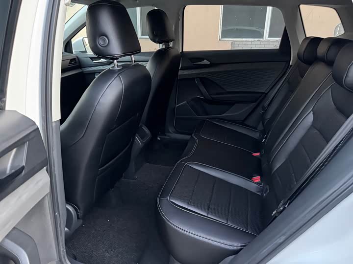 Фото 11 - Volkswagen Tharu