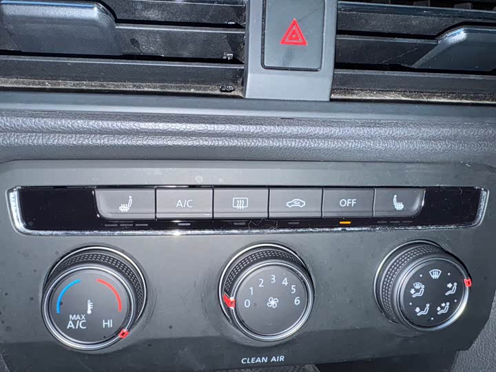 Фото 9 - Volkswagen Tharu