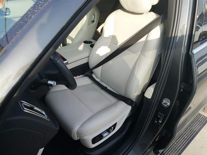 Фото 15 - LiXiang L9