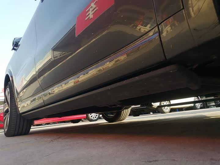 Фото 21 - LiXiang L9