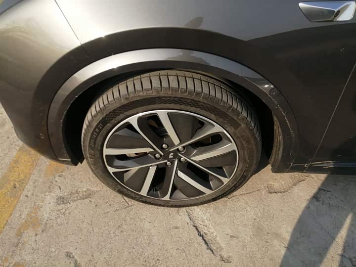 Фото 23 - LiXiang L9