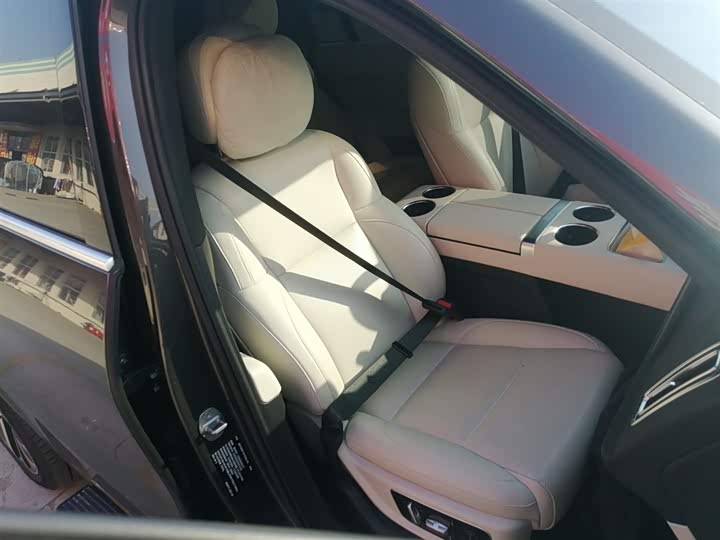 Фото 25 - LiXiang L9