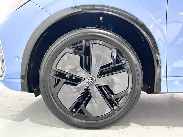 Фото 18 - Volkswagen Tiguan L Pro