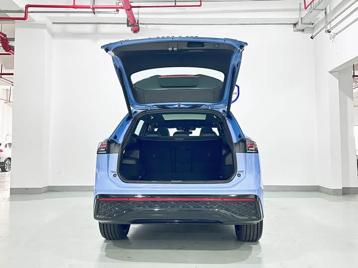 Фото 8 - Volkswagen Tiguan L Pro