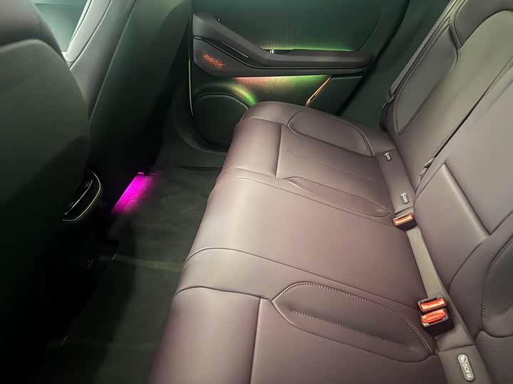 Фото 10 - Nio ET5