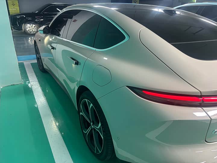 Фото 19 - Nio ET5