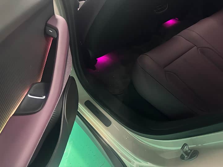 Фото 9 - Nio ET5