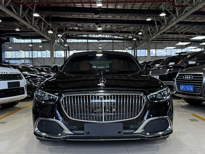 Фото 2 - Mercedes-Benz Maybach S-Class