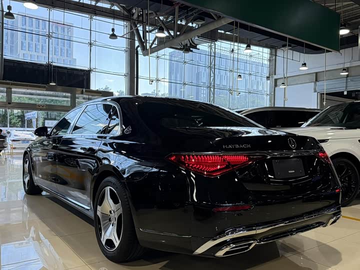 Фото 25 - Mercedes-Benz Maybach S-Class