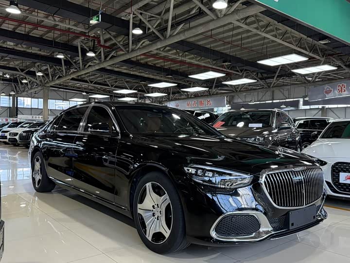 Фото 3 - Mercedes-Benz Maybach S-Class