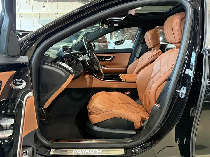 Фото 4 - Mercedes-Benz Maybach S-Class