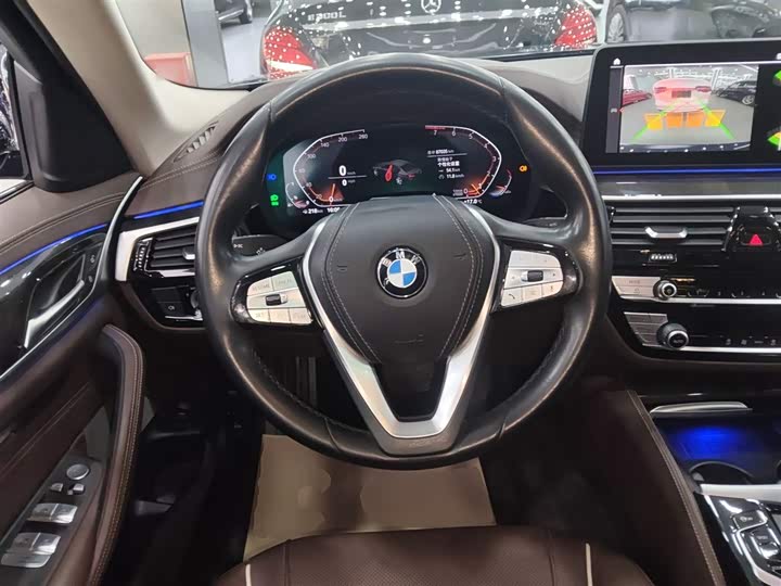 Фото 11 - BMW 5 Series