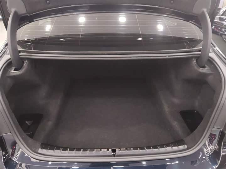 Фото 18 - BMW 5 Series