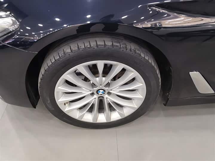 Фото 22 - BMW 5 Series