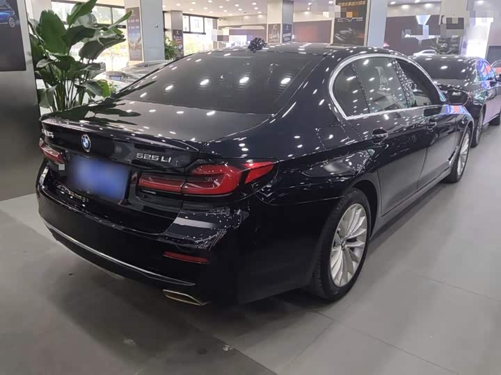 Фото 7 - BMW 5 Series