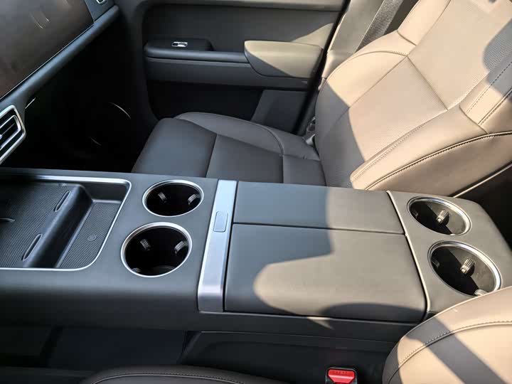 Фото 12 - LiXiang L9