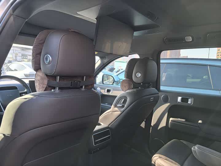 Фото 16 - LiXiang L9