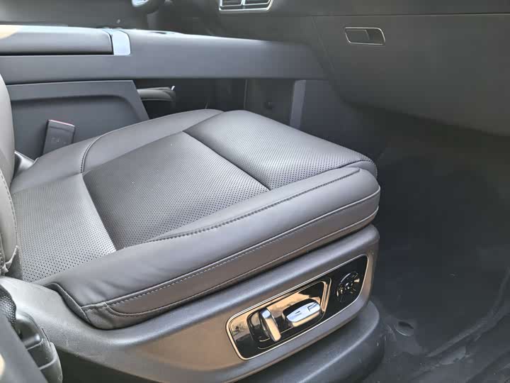 Фото 22 - LiXiang L9