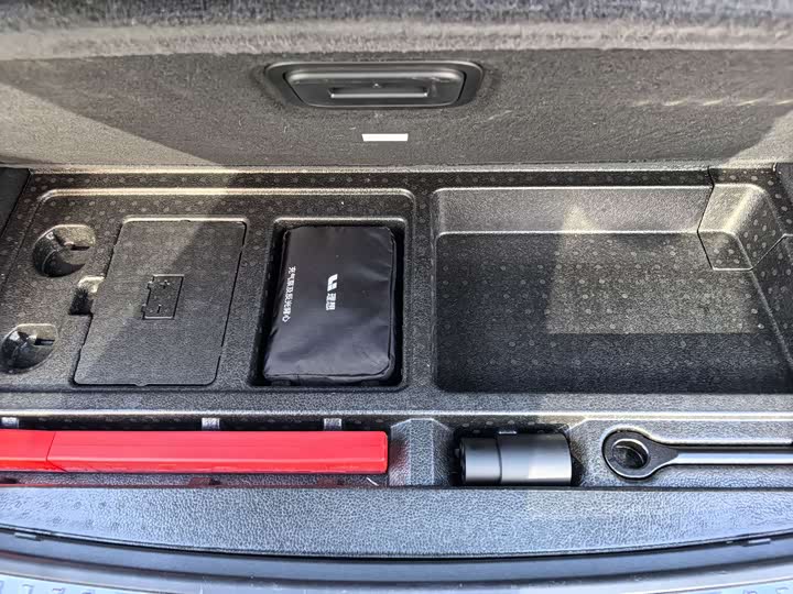 Фото 27 - LiXiang L9