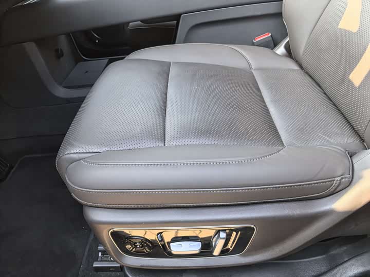 Фото 9 - LiXiang L9