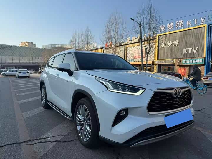 Фото 3 - Toyota Highlander