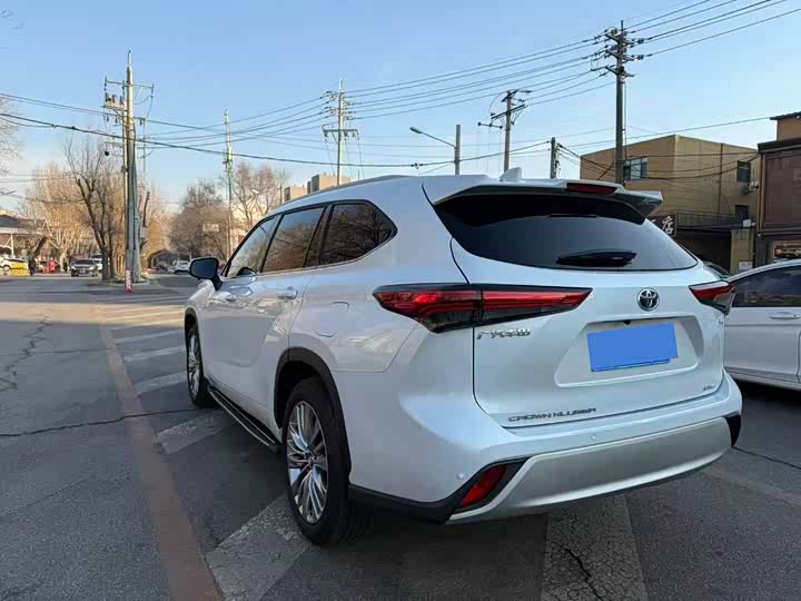 Фото 7 - Toyota Highlander