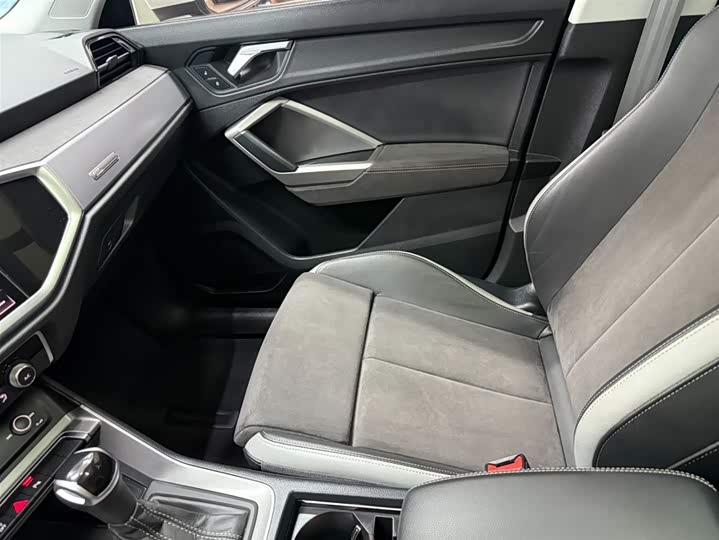 Фото 14 - Audi Q3