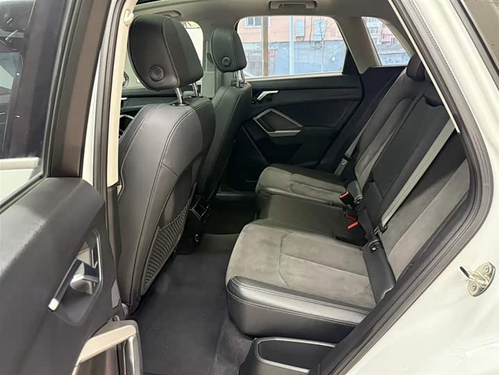 Фото 17 - Audi Q3